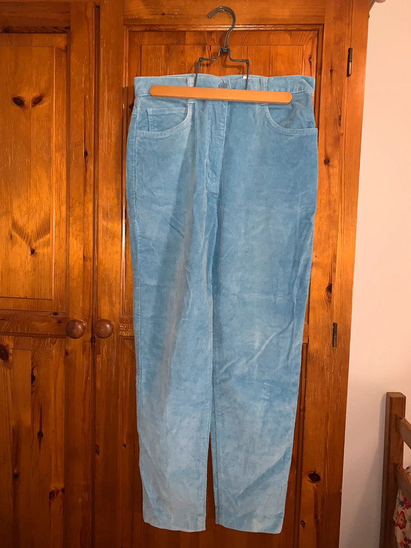 Pantalon velours côtelé bleu clair 2