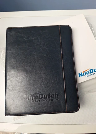 Nieuwe A4 formaat kantoor meeneemkaft, état: Neuf avec étiquette, 5,00 €, 5,95 € Protection acheteurs incluse