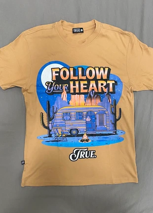 Graphic t-shirt, brand: True, condition: Very good, size: S, £10.00, £11.20 includes Buyer Protection