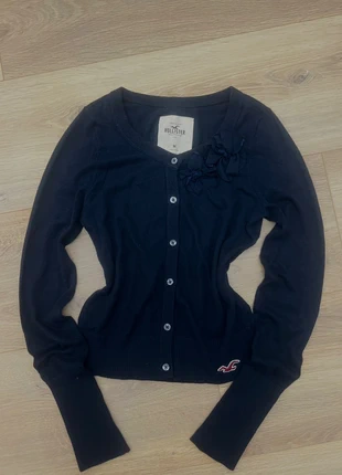 vintage 2000s Hollister navy unique floral embroidery button up cardigan, brand: Hollister, condition: Very good, size: M / UK 12-14, £24.99, £26.94 includes Buyer Protection
