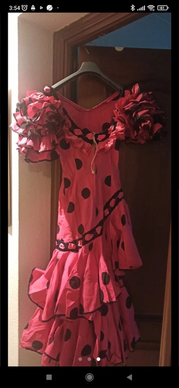 Traje de flamenca Sra talla 38 40 aproximadamente segunda mano