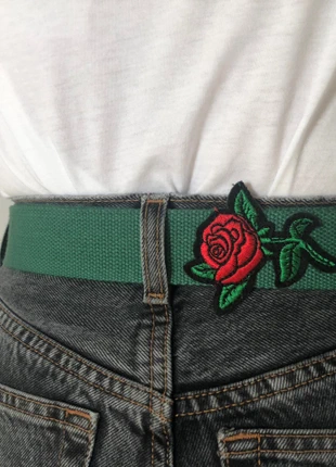 Ceinture réglable verte avec une rose, estado: Muy bueno, 7,00 €, 8,05 € Protección al comprador incluida