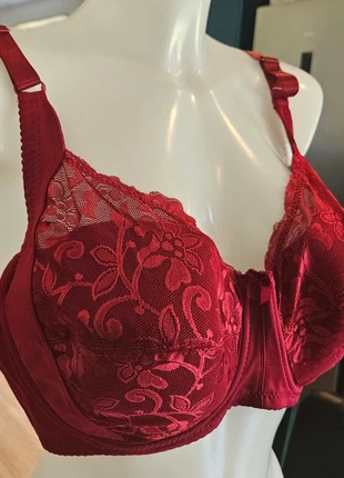 Soutien-gorge 130F, marca: Yalisi, estado: Muy bueno, tamaño: Otra, 8,00 €, 9,10 € Protección al comprador incluida