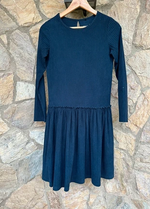 Girls Corduroy Drop waist knee high dress, marque: Name It, état: Très bon état, taille: 13 ans / 158 cm, 14,00 €, 15,40 € Protection acheteurs incluse