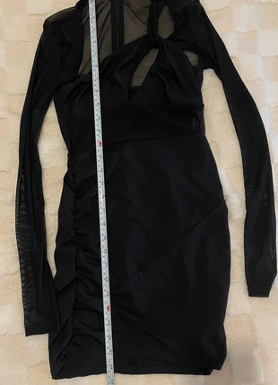 schwarzes Minikleid, marke: Bershka, zustand: Sehr gut, größe: S / 36 / 8, 5,00 €, 5,95 € inklusive Vinted-Käuferschutz