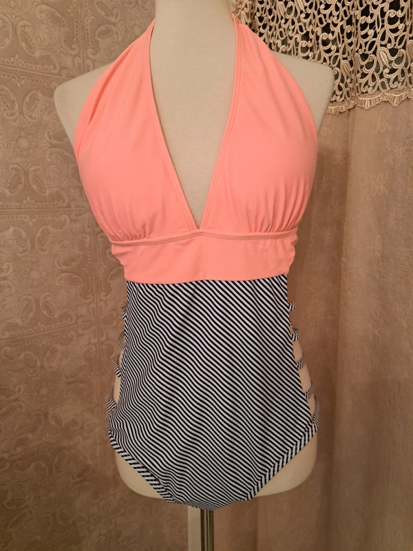 Black white and peach colored one piece bathing suit swimsuit size XL 1