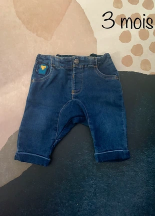 Jean - taille 3 mois, marke: Du Pareil au Même, zustand: Sehr gut, größe: 3-6 Monate / 62, 2,00 €, 2,80 € inklusive Vinted-Käuferschutz