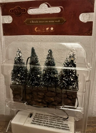 Luville bristle trees on stone wall, merk: Luville, staat: Nieuw met prijskaartje, € 6,00, € 7,00 inclusief Kopersbescherming