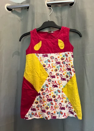 Robe fille 8 ans, merk: BLA BLA, staat: Heel goed, maat: 8 jaar / 128 cm, € 1,00, € 1,75 inclusief Kopersbescherming