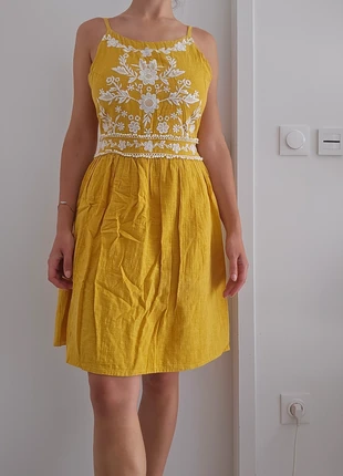 Robe jaune moutarde Camaïeu, marque: Camaïeu, état: Très bon état, taille: S / 36 / 8, 5,00 €, 5,95 € Protection acheteurs incluse