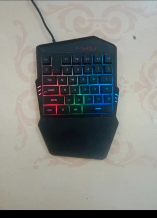 Mini tastiera rgb, marke: T Wolf, zustand: Neu, 12,00 €, 13,30 € inklusive Vinted-Käuferschutz