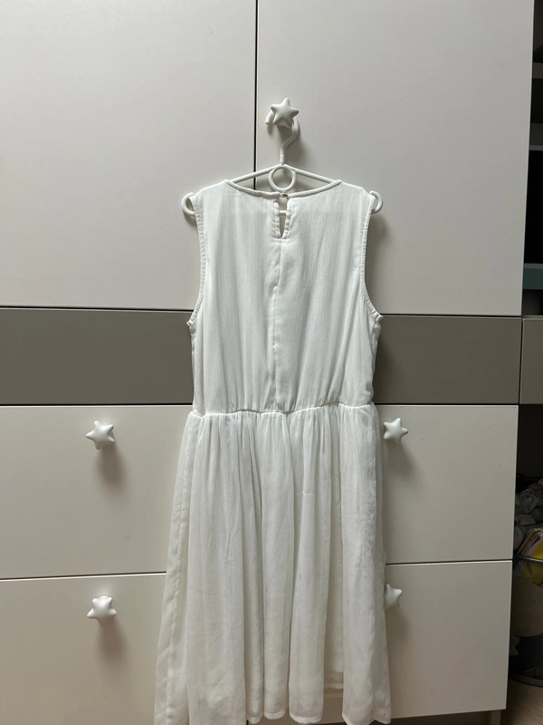 Balta suknelė 2