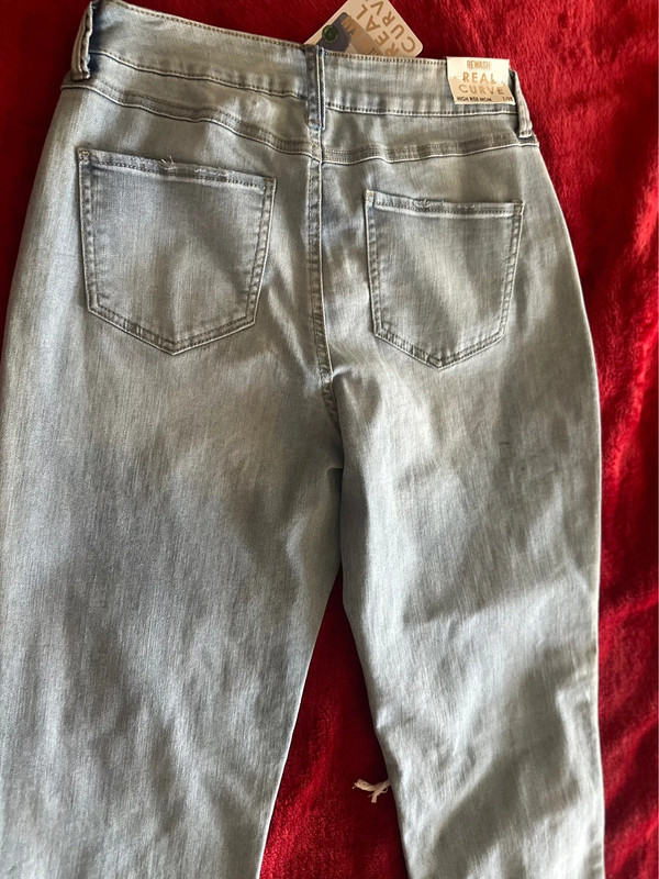 New Jeans size 7/28 3