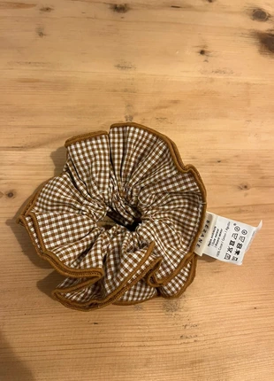 Chouchou Sézane, marque: Sézane, état: Neuf avec étiquette, 8,00 €, 9,10 € Protection acheteurs incluse