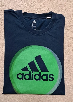 Tshirt Adidas S, marque: adidas, état: Très bon état, taille: S, 12,00 €, 13,30 € Protection acheteurs (Pro) incluse