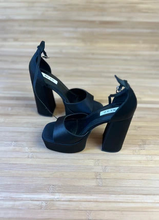 Talon dolls 37 noir neuf na-kd, marque: NA-KD, état: Neuf sans étiquette, taille: 37, 30,00 €, 32,20 € Protection acheteurs incluse