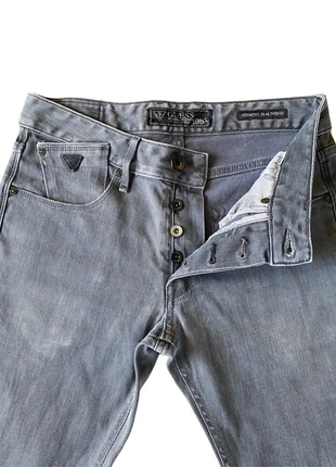 Jean Gris Guess Coupe Droite, brand: GUESS, condizioni: Nuovo senza cartellino, taglia: S, €12.00, €13.30 include la Protezione acquisti