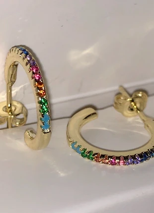 Orecchini cerchietto Rainbow 🌈, brand: NoName, condizioni: Nuovo senza cartellino, €10.00, €11.20 include la Protezione acquisti