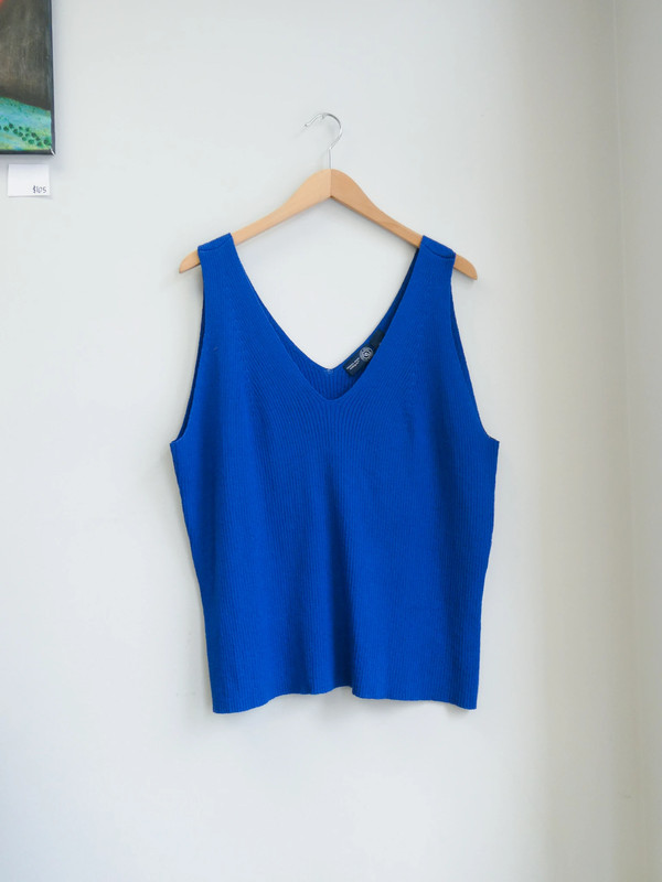 Blue Knit Tank Top Size 22/24 1