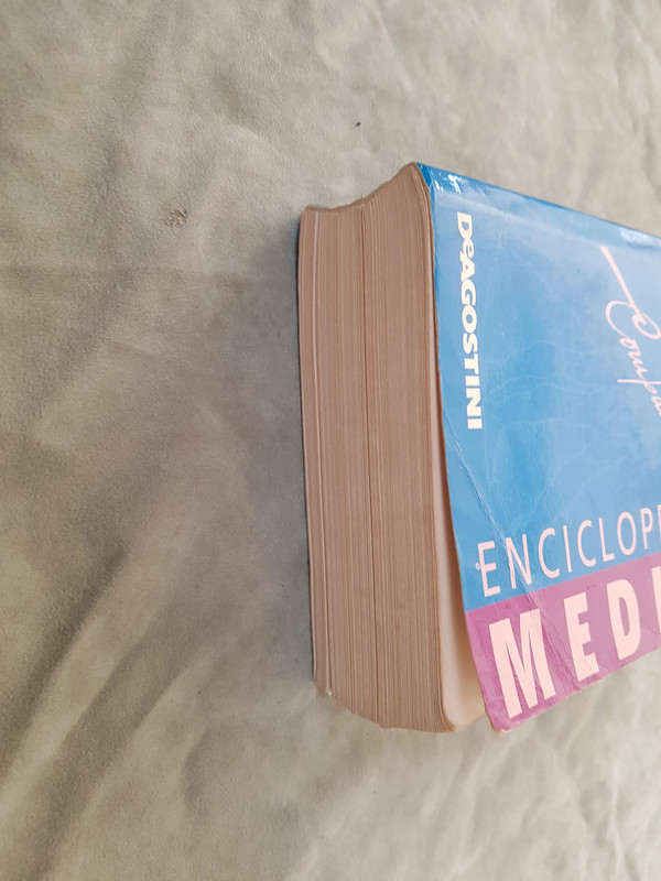 Libro Enciclopedia della Medicina Agostini 1152 pagine 800 voci 800 disegni Z3 2