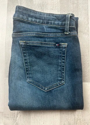 Jean Tommy Hilfiger bleu – Taille 8 (40 FR) (4), marca: Tommy Hilfiger, estado: Muito bom, tamanho: L / 40 / 12, €14.90, €16.35 inclui Proteção do Comprador