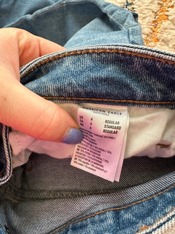 American Eagle Mom Jeans 3
