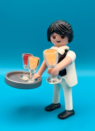 Figurine Playmobil City life serveuse Custom, marke: Playmobil, zustand: Sehr gut, größe: Einheitsgröße, 4,00 €, 4,90 € beinhaltet Vinted-Käuferschutz Pro