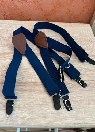 Blue shirt stays, condizioni: Nuovo senza cartellino, €2.00, €2.80 include la Protezione acquisti