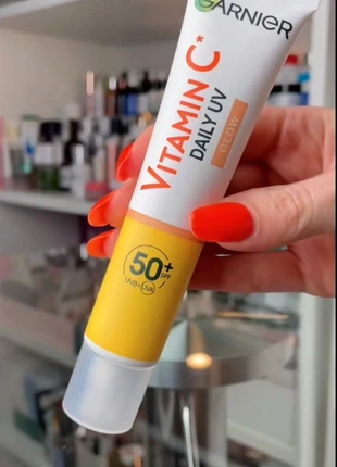 Garnier SkinActive Fluide Anti-Taches & Anti UV SPF +50, marca: Garnier, estado: Nuevo con etiquetas, 11,00 €, 12,25 € Protección al comprador incluida