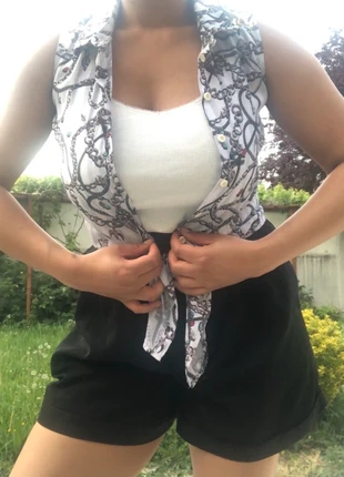 Crop top manches courtes imprimés chaînes Vintage Y2k années 2000 Itgirls multicolore, marke: Vintage Dressing, zustand: Sehr gut, größe: S / 36 / 8, 12,00 €, 13,30 € inklusive Vinted-Käuferschutz