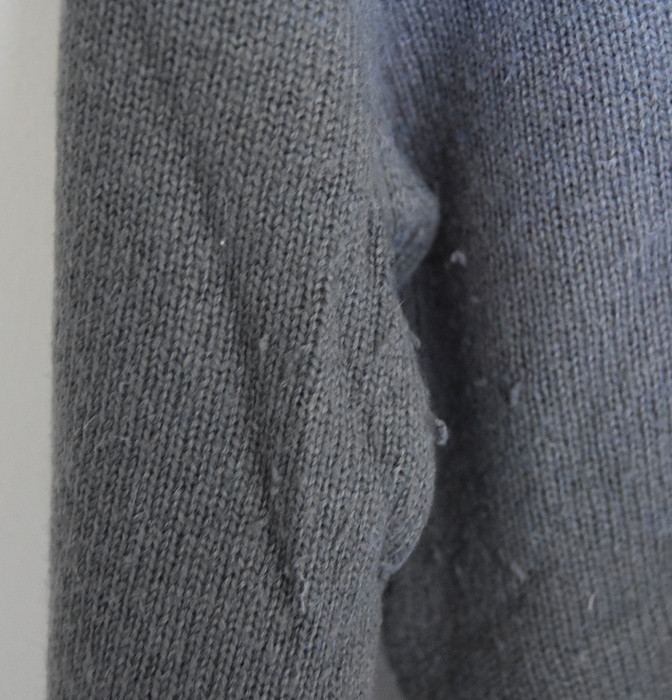 Pull / sweat à pompons laine & coton gris et bleu 5