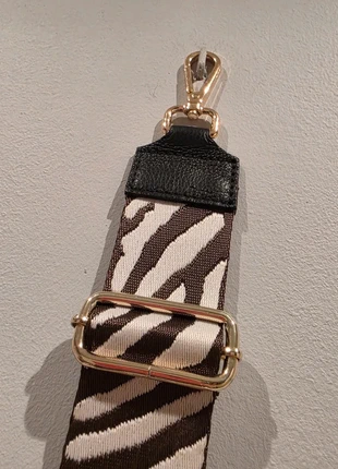 Zebra Print Adjustable Bag Strap – Gold Hardware, marque: Local, état: Très bon état, 6,00 €, 7,00 € Protection acheteurs incluse