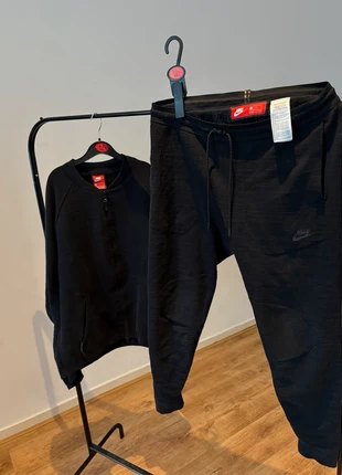 OG Nike Tech Fleece Black – Wrist Logo & Ventilated, merk: Nike, staat: Goed, maat: M, € 30,00, € 32,20 inclusief Kopersbescherming