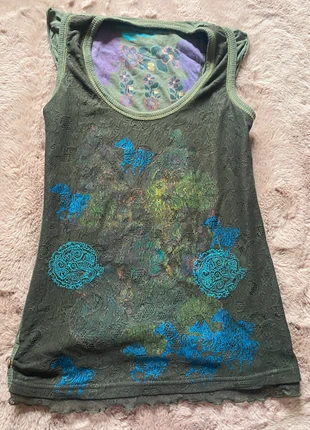 Groene top met blauwe paardenprint en bloemen, merk: Desigual, staat: Nieuw zonder prijskaartje, maat: M / 38 / 10, € 28,00, € 30,10 inclusief Kopersbescherming