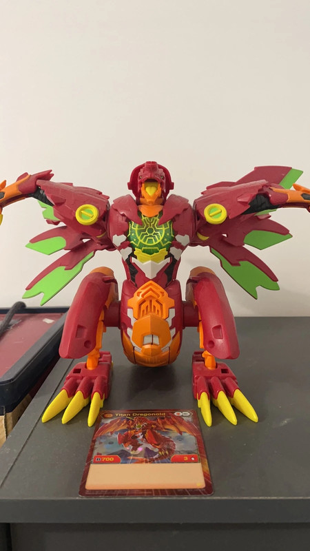 Bakugan géant Titan Dragonoid