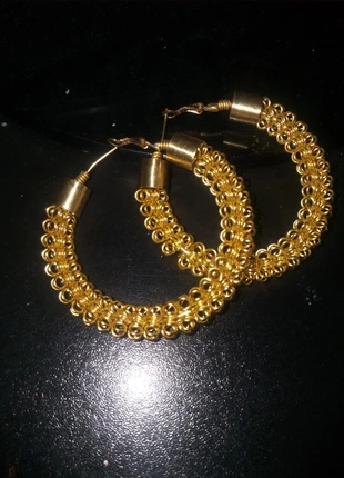 Orecchini a cerchio colore oro / Boucles d'oreilles créoles couleur or, merk: Handmade, staat: Heel goed, € 6,00, € 7,00 inclusief Kopersbescherming