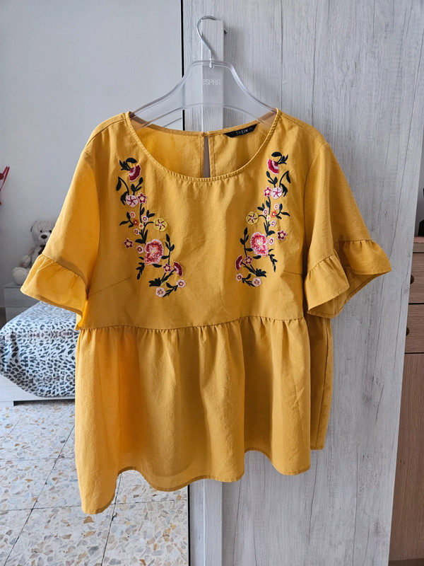 Blusa Shein colore Senape con fantasia floreale 2