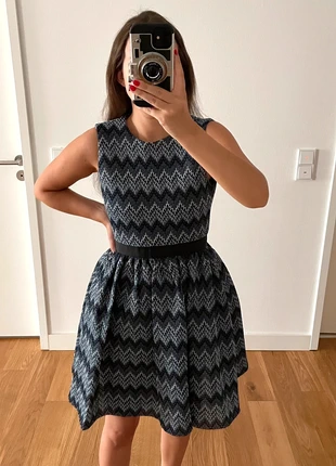 Blaues Maje Kleid, marque: Maje, état: Neuf avec étiquette, taille: XS / 34 / 6, 145,00 €, 152,95 € Protection acheteurs incluse