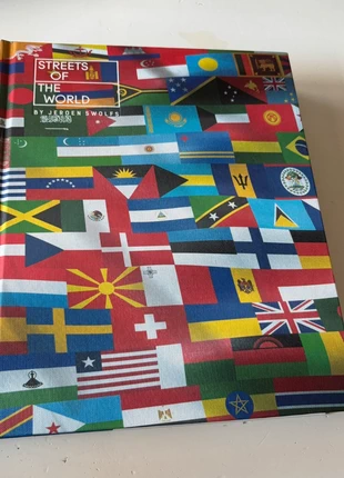Jeroen Swolfs - Streets of the World coffee table book, staat: Heel goed, € 24,50, € 26,43 inclusief Kopersbescherming
