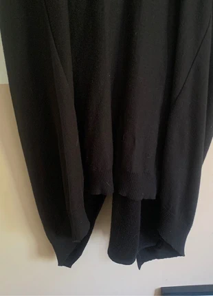 Veste lainefine manches courtes longue devant plus courte derrière , marke: Zara, zustand: Neu, größe: S / 36 / 8, 15,00 €, 16,45 € inklusive Vinted-Käuferschutz