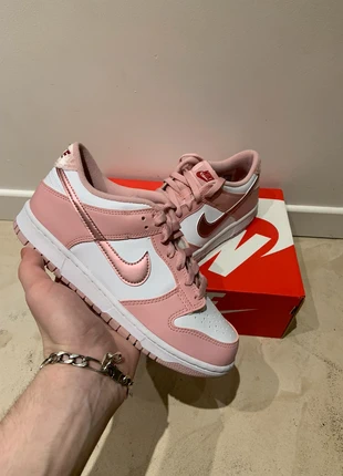 dunk low pink quartz, marque: Nike, état: Neuf avec étiquette, taille: 38.5, 140,00 €, 147,70 € Protection acheteurs incluse