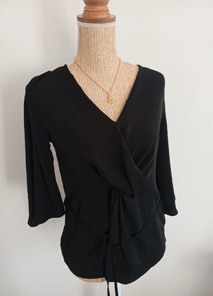 Chemise noir ample manches trois quart effet cache ventre, marke: Primark, zustand: Sehr gut, größe: XS / 34 / 6, 8,00 €, 9,10 € beinhaltet Vinted-Käuferschutz Pro