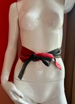 Superbe ceinture en cuir à nouer bicolore 💫 80’, marca: Vintage, estado: Muy bueno, tamaño: Ajustable, 15,00 €, 16,45 € Protección al comprador Pro incluida