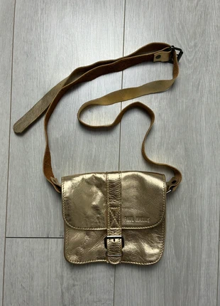 Sac à main à bandoulière Paul Marius doré, merk: Paul Marius, staat: Heel goed, € 60,00, € 63,70 inclusief Kopersbescherming