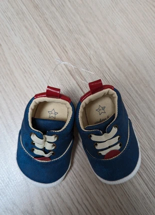 Baby shoes size 14-15 - sapatinhos de bebé tamanho 14-15 novos, nunca usados, marque: Zippy, état: Neuf avec étiquette, taille: 15 et moins, 1,00 €, 1,75 € Protection acheteurs incluse