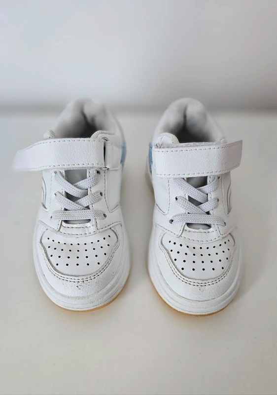 Basket blanche Pointure 22 - photo numéro 4