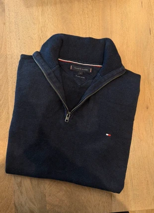 Halfzip tommy hilfiger sweat tommy, marque: Tommy Hilfiger, état: Très bon état, taille: M / 38 / 10, 39,00 €, 41,65 € Protection acheteurs (Pro) incluse