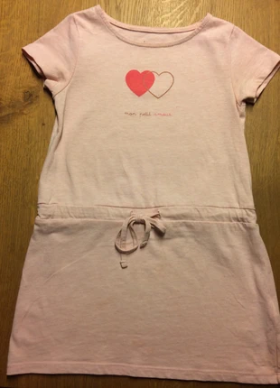 Kort kleedje lichtroze maat 104, merk: La Redoute, staat: Heel goed, maat: 4 jaar / 104 cm, € 2,00, € 2,80 inclusief Kopersbescherming