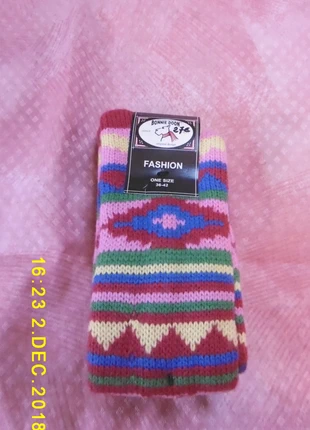 Chaussettes chaudes colorée rouge/multicolore T36-42, marke: Bonnie Doon, zustand: Neu, mit Etikett, größe: S | 35–38, 12,00 €, 13,30 € inklusive Vinted-Käuferschutz