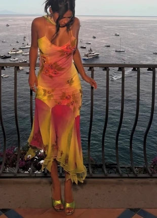 Vestido multicolor floral – corte asimétrico y silueta fluida, marque: Local, état: Très bon état, taille: S / 36 / 8, 75,00 €, 79,45 € Protection acheteurs incluse